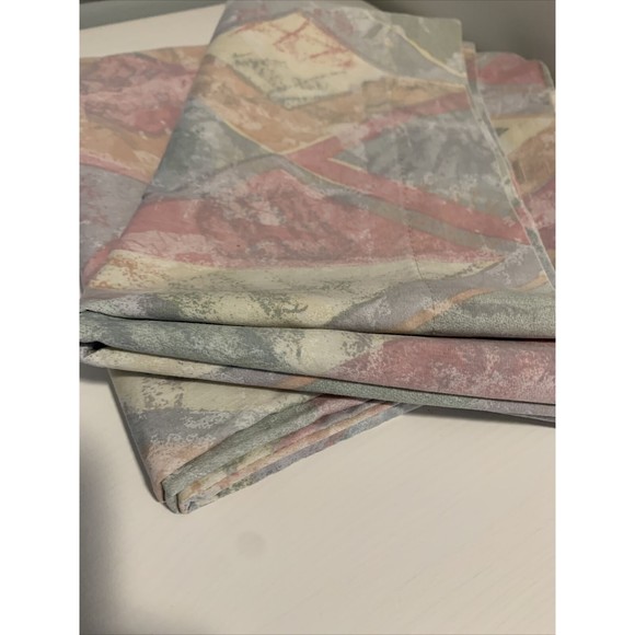 Vintage Wamsutta Standard Pillowcases Pair Abstract Southwestern Pastel Diamond - Picture 12 of 13
